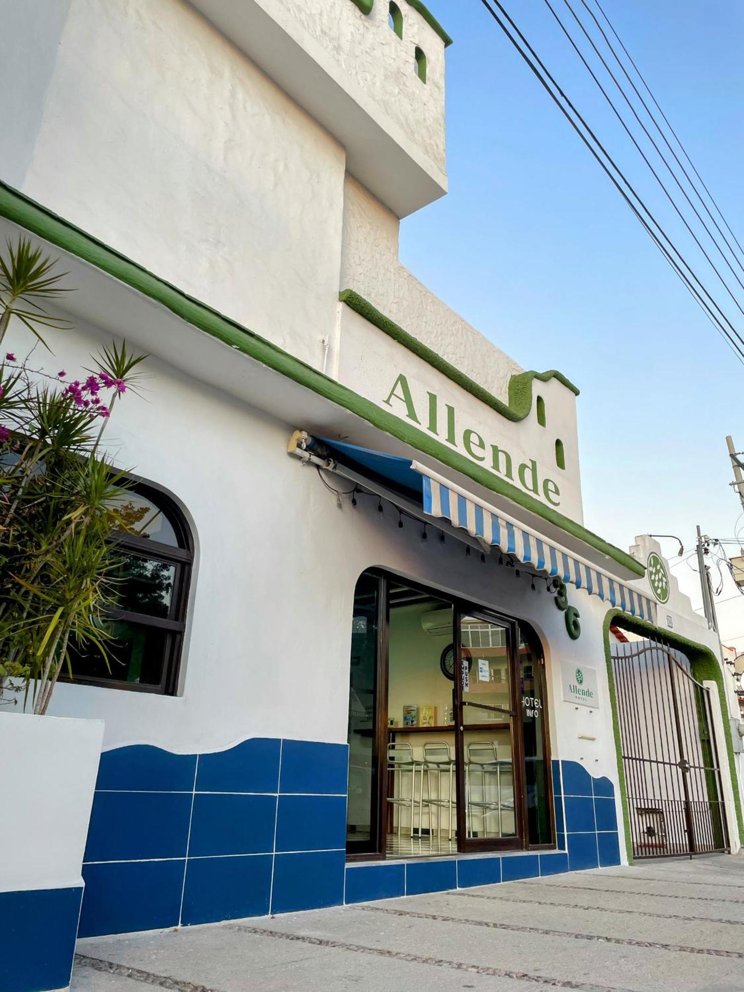Hotel Allende antes Hotel Mediterrane La Paz Exterior foto